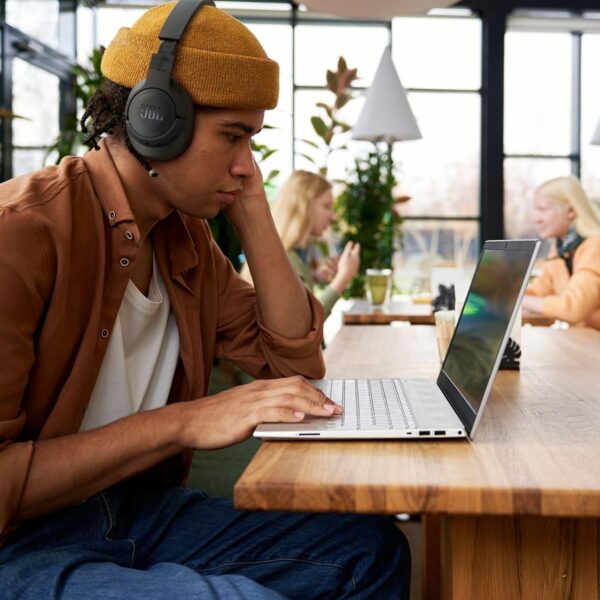 JBL Tune 770NC Review: Comfort Meets Long-lasting Performance JBL Tune 770NC Review: Comfort Meets Long-lasting Performance