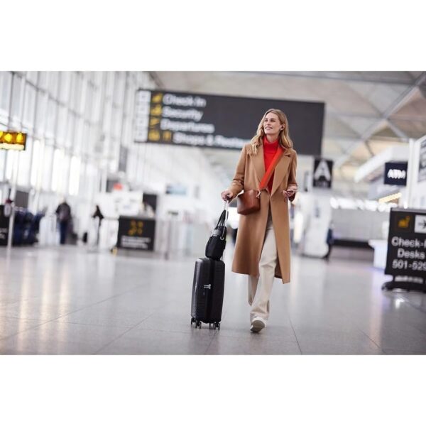 Explore the Jabra Evolve2 Wireless Earbuds Review: Noise Cancellation and MultiDevice Connectivity